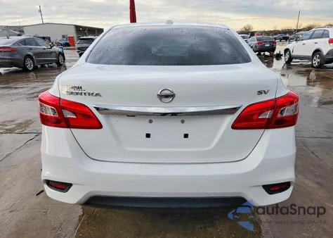 2018 Nissan Sentra S z USA, uszkodzony, nr VIN 3N1AB7AP6JY219638